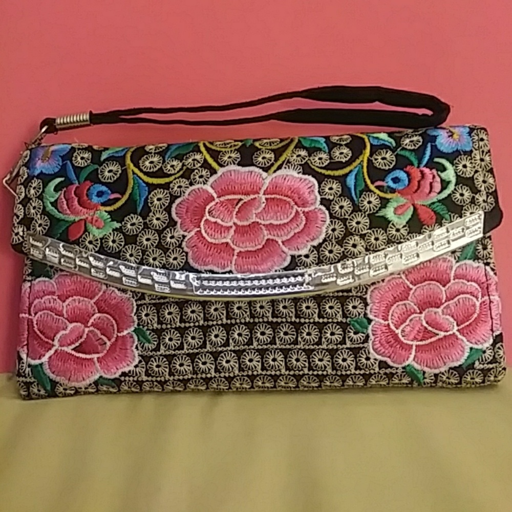Black/gold flower wallet